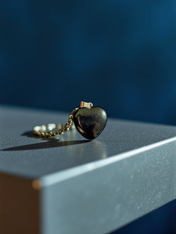 Heart-Shaped Black Obsidian Pendant with Silver-Plated Chain – Crystal for Protection, Grounding, and Emotional Strength