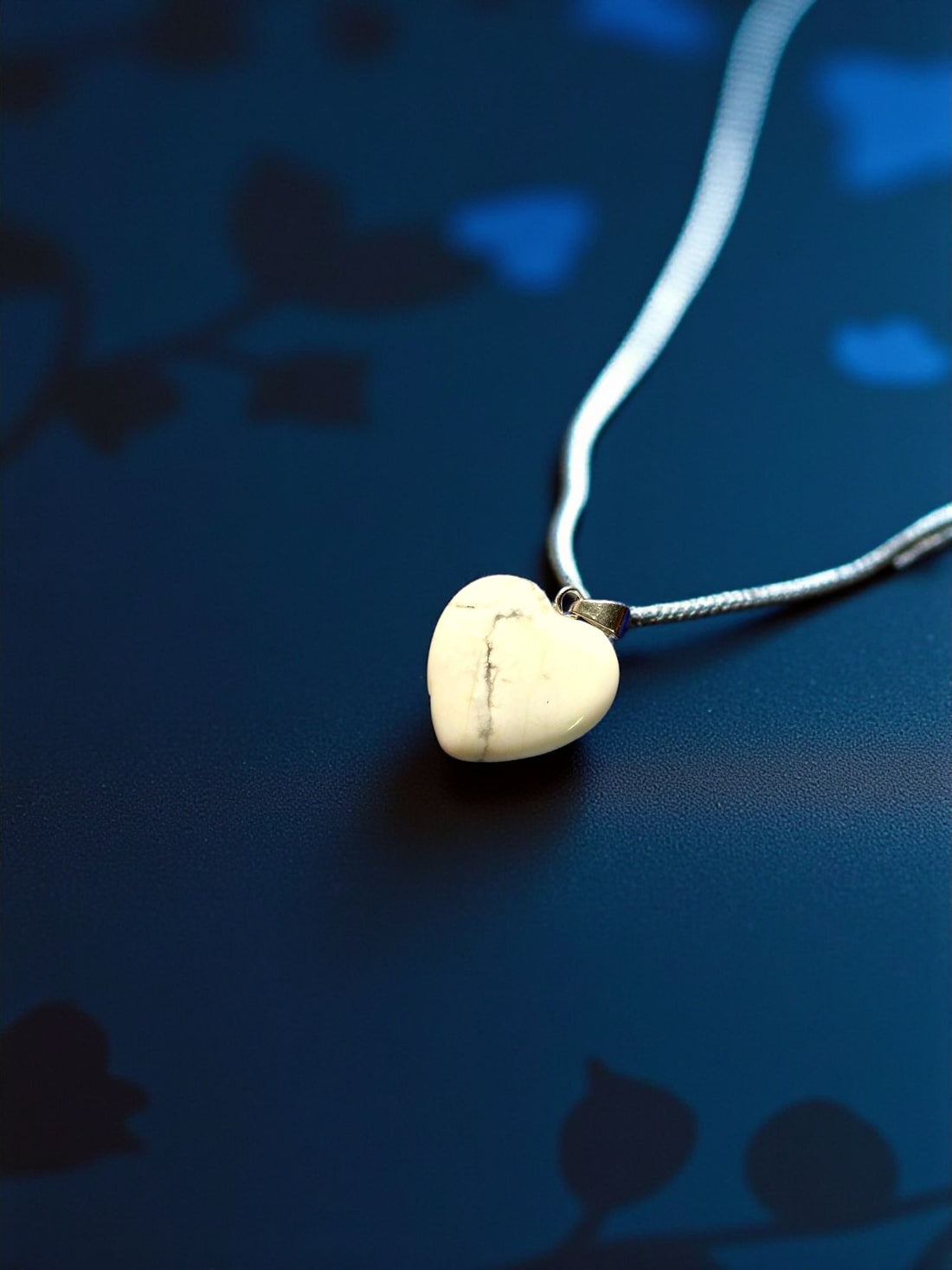 Heart-Shaped Howlite Pendant with Silver-Plated Chain – Crystal for Calm, Patience, and Emotional Healing